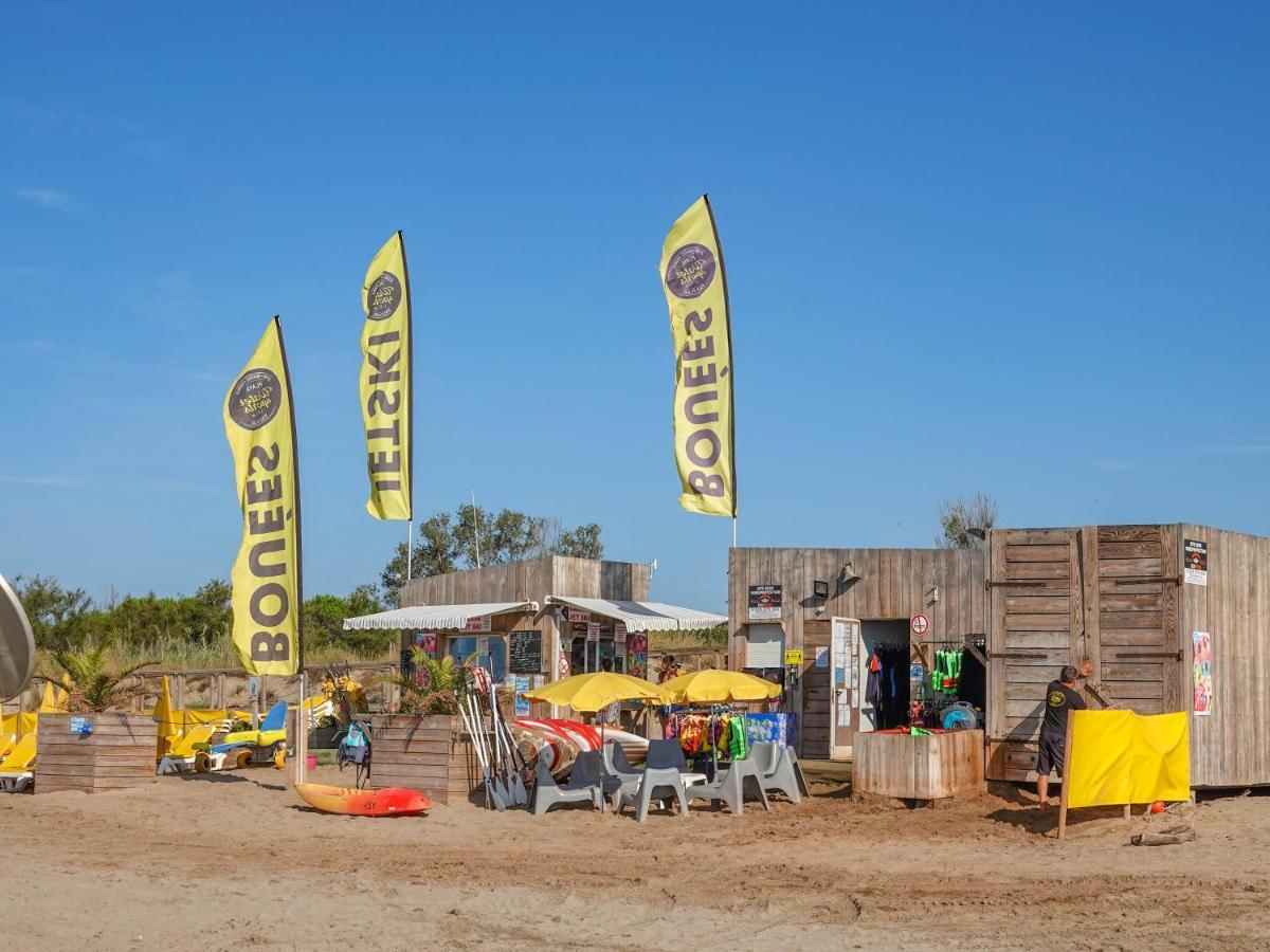 Отель Camping Pleine Mer Виас Экстерьер фото